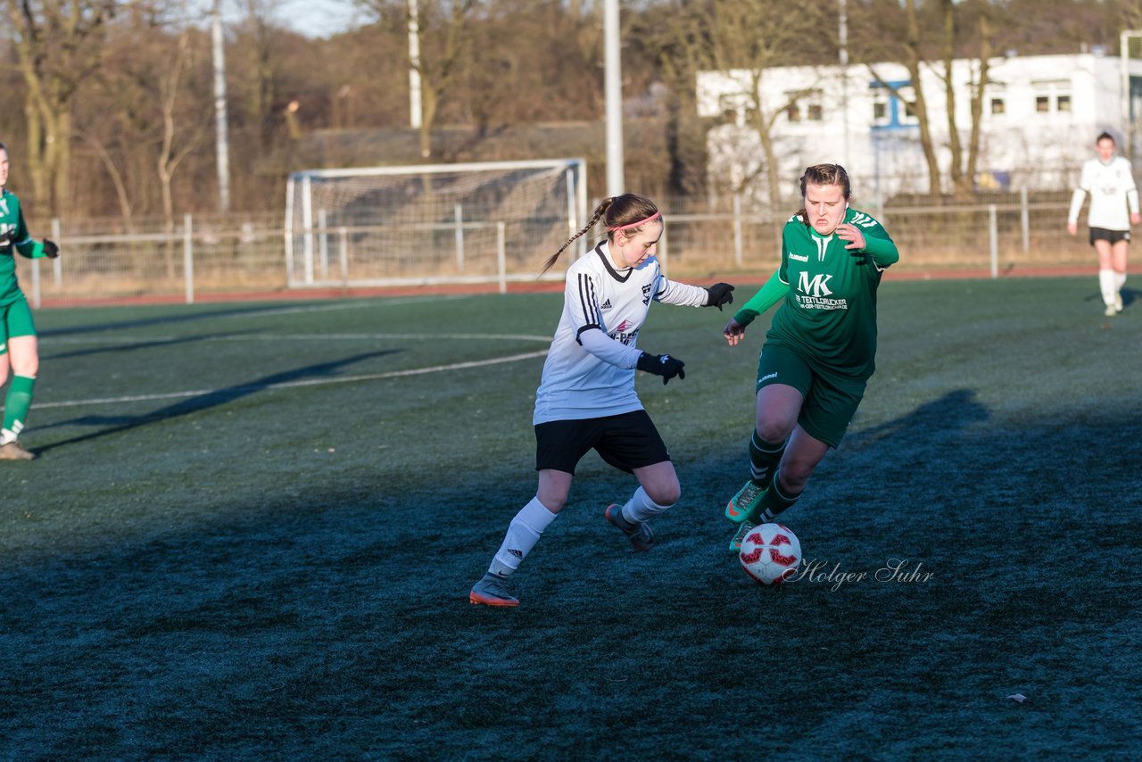 Bild 227 - Frauen SG Holstein Sued - SV Gruenweiss-Siebenbaeumen : Ergebnis: 0:2